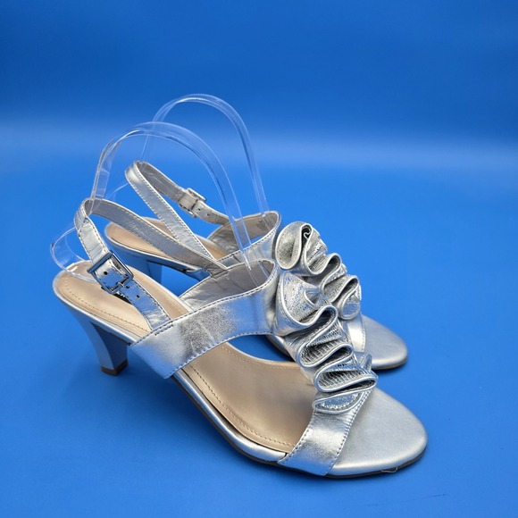 Alex Marie Silver Ruffled Heels Frisky  Sz 9M‎ - Picture 1 of 9